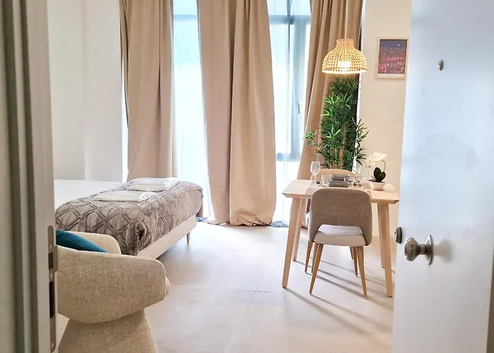 Loft Valencia Ptz - Between Arts Roig Arena & Ruzafa Street Suites - Private Entry
